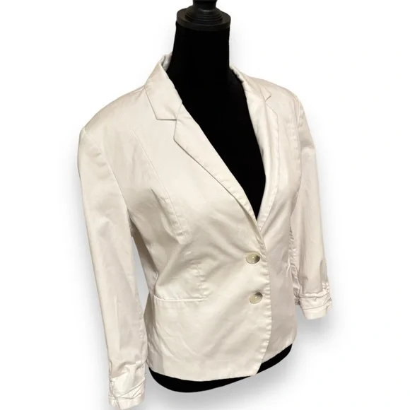 Express White 2 Button 3/4 Ruched Sleeves with Notched Lapels and Tailored Fit - Picture 2 of 15